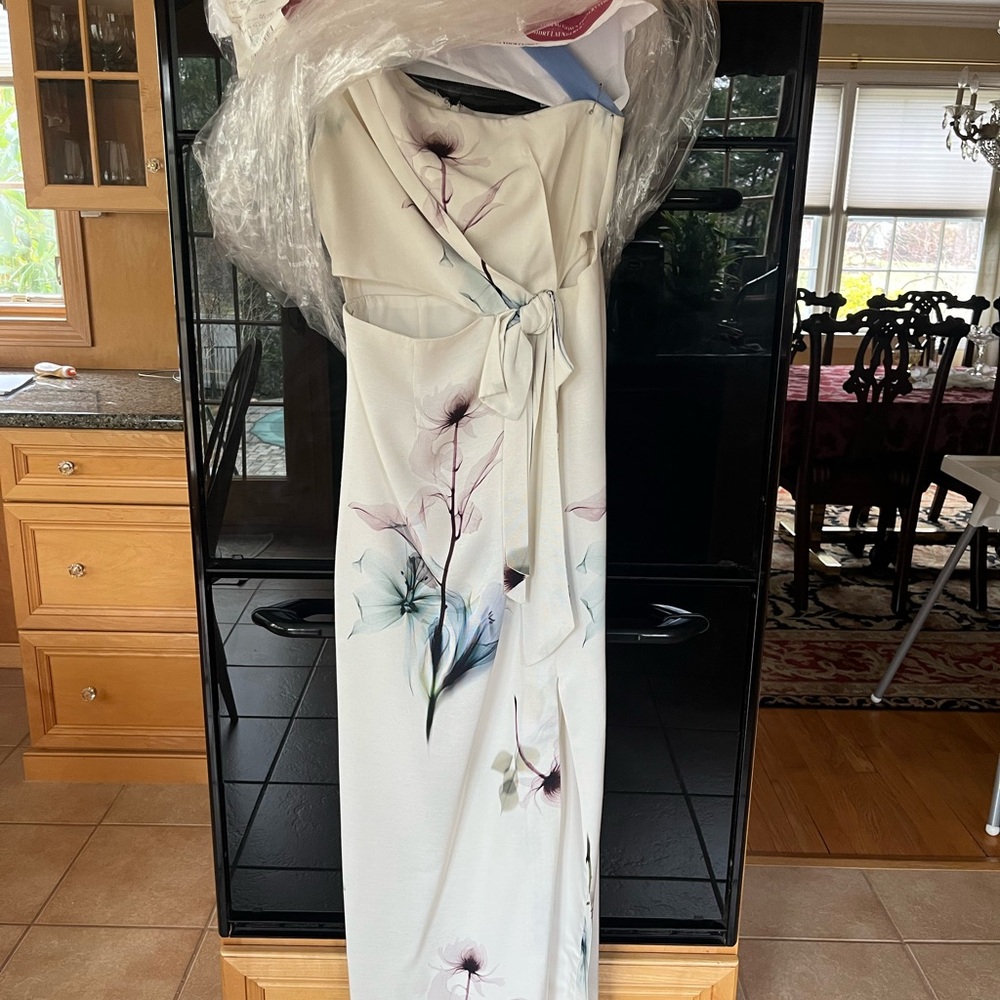 Monique Lhuillier Floral Maxi Dress